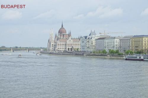 bl - Parlamento -vista Danubio
