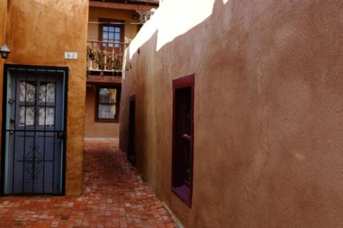 ap- Old Town Albuquerque (New Mexico) 
